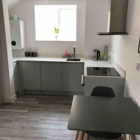Goring Beach Studio - 2 Min Walk From Seafront Worthing Exterior foto