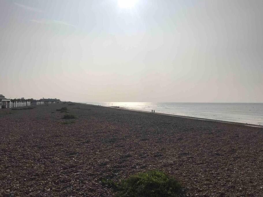Goring - 2 Min Walk From Seafront Apartment Worthing
