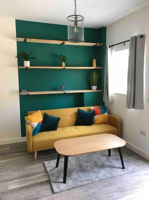 Goring - 2 Min Walk From Seafront Worthing